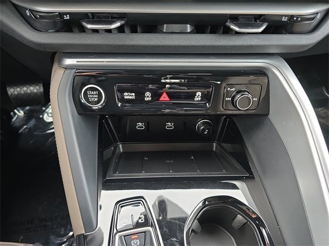 Certified 2025 Audi Q5 Premium w/ Convenience Package image 24