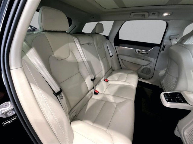 Used 2025 Volvo V90 B6 Cross Country Plus w/ Protection Package Premier AWD/4WD image 29