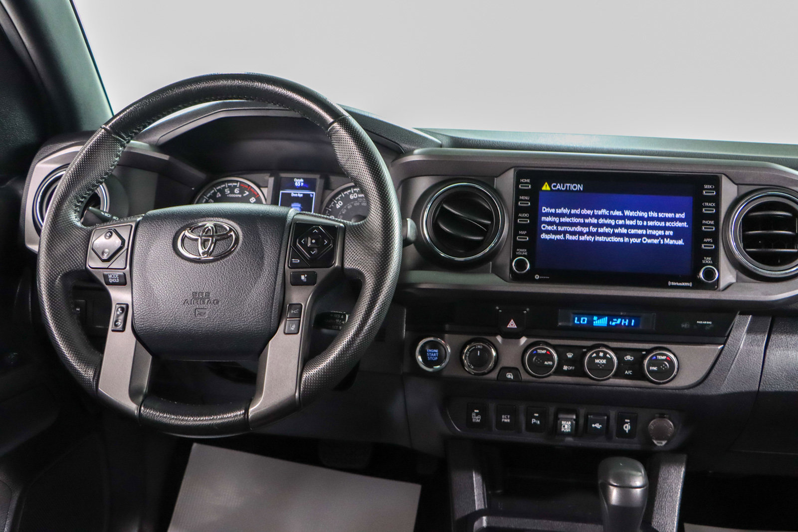 Used 2023 Toyota Tacoma TRD Off-Road image 17