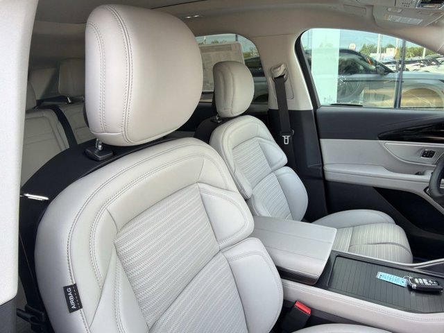 New 2026 Lincoln Nautilus Reserve AWD/4WD image 19