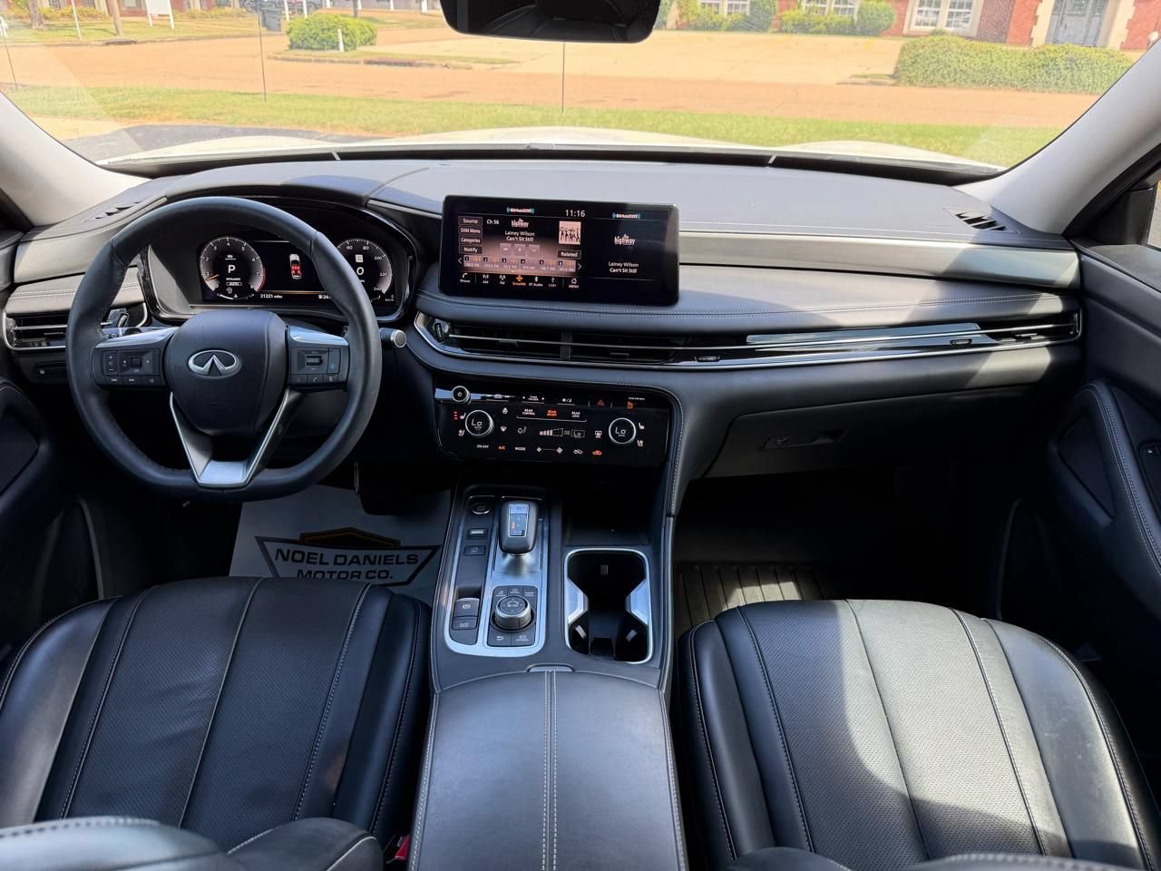 Used 2023 INFINITI QX60 Luxe w/ Cargo Package AWD/4WD image 18