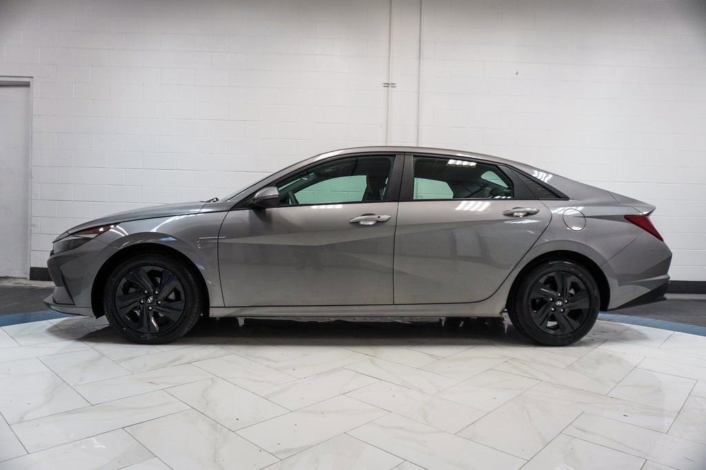 Used 2022 Hyundai Elantra SEL image 31