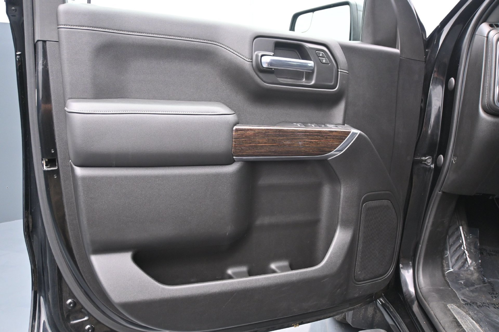 Used 2020 GMC Sierra 1500 Elevation w/ Elevation Value Package AWD/4WD image 16