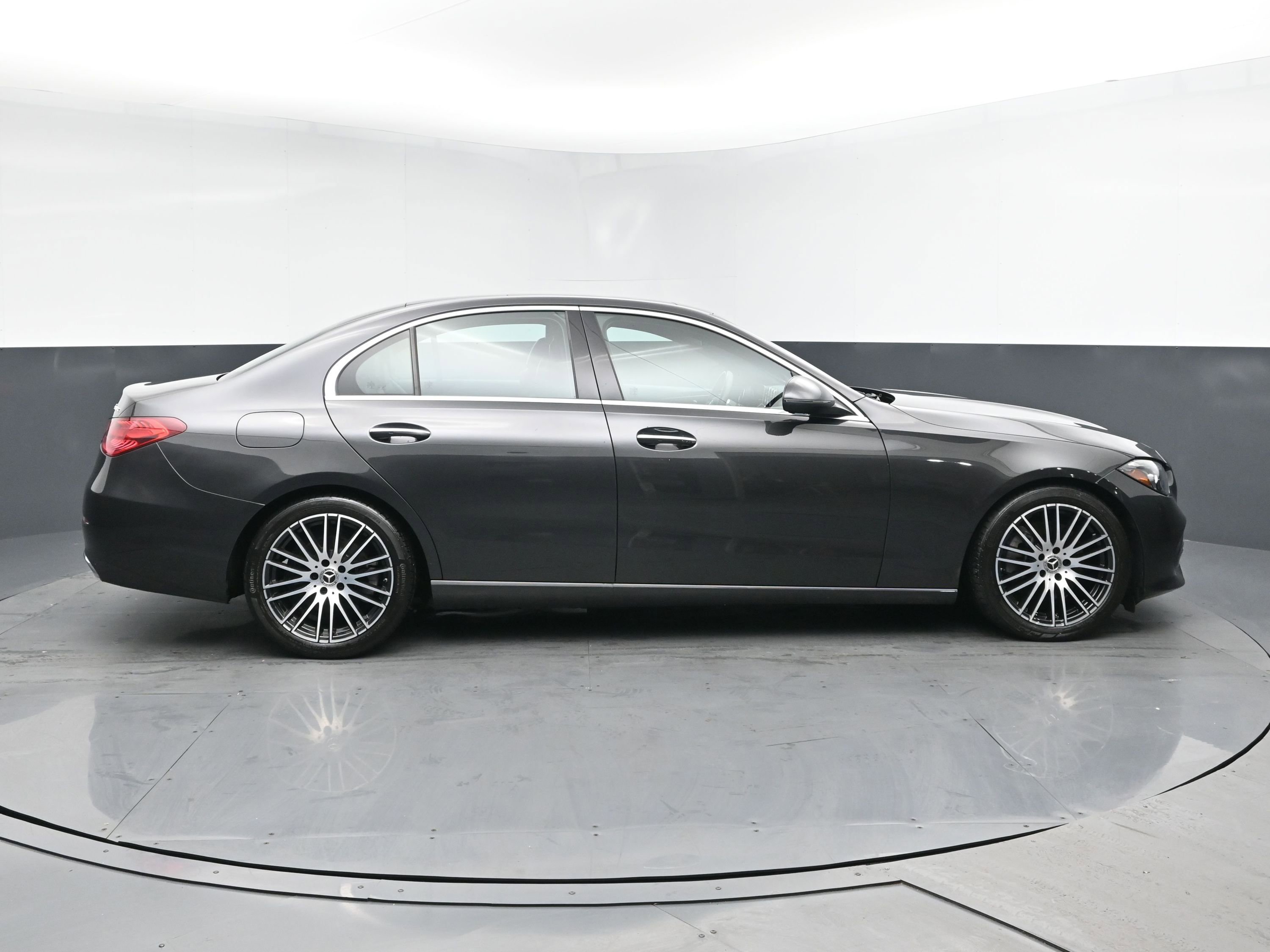 Used 2022 Mercedes-Benz C 300 4MATIC Sedan image 3