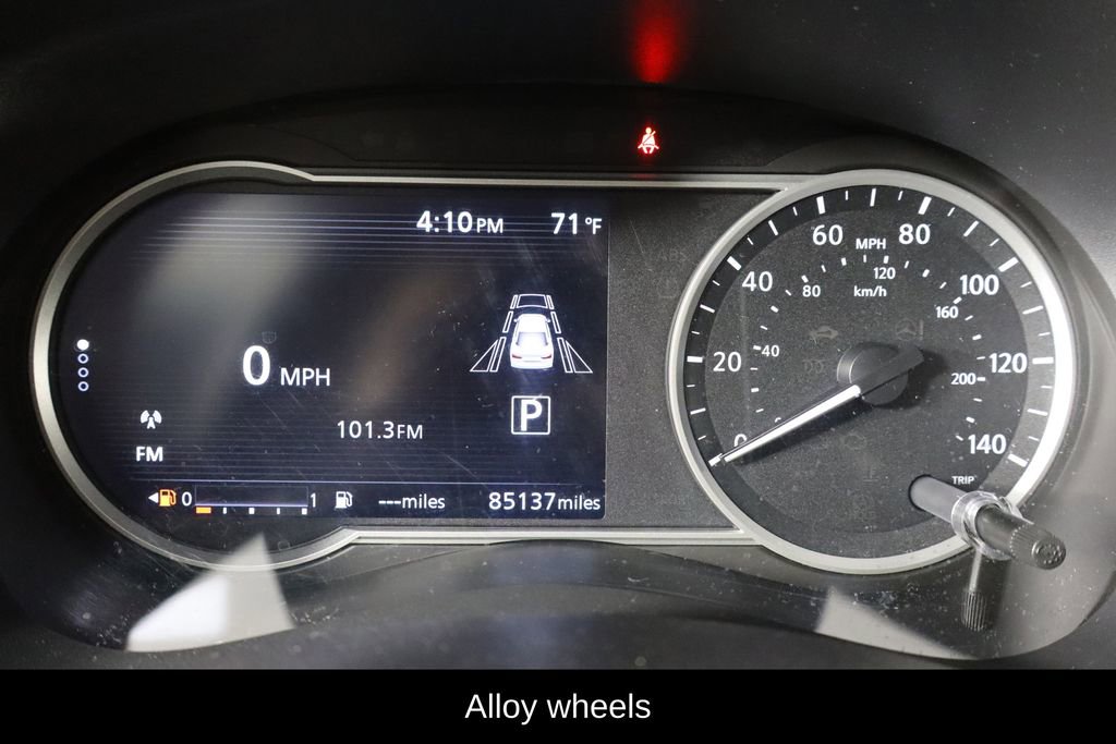 Used 2021 Nissan Versa SV image 10