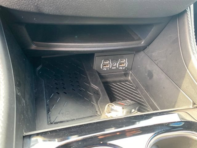Used 2025 Chrysler Pacifica Limited FWD image 31