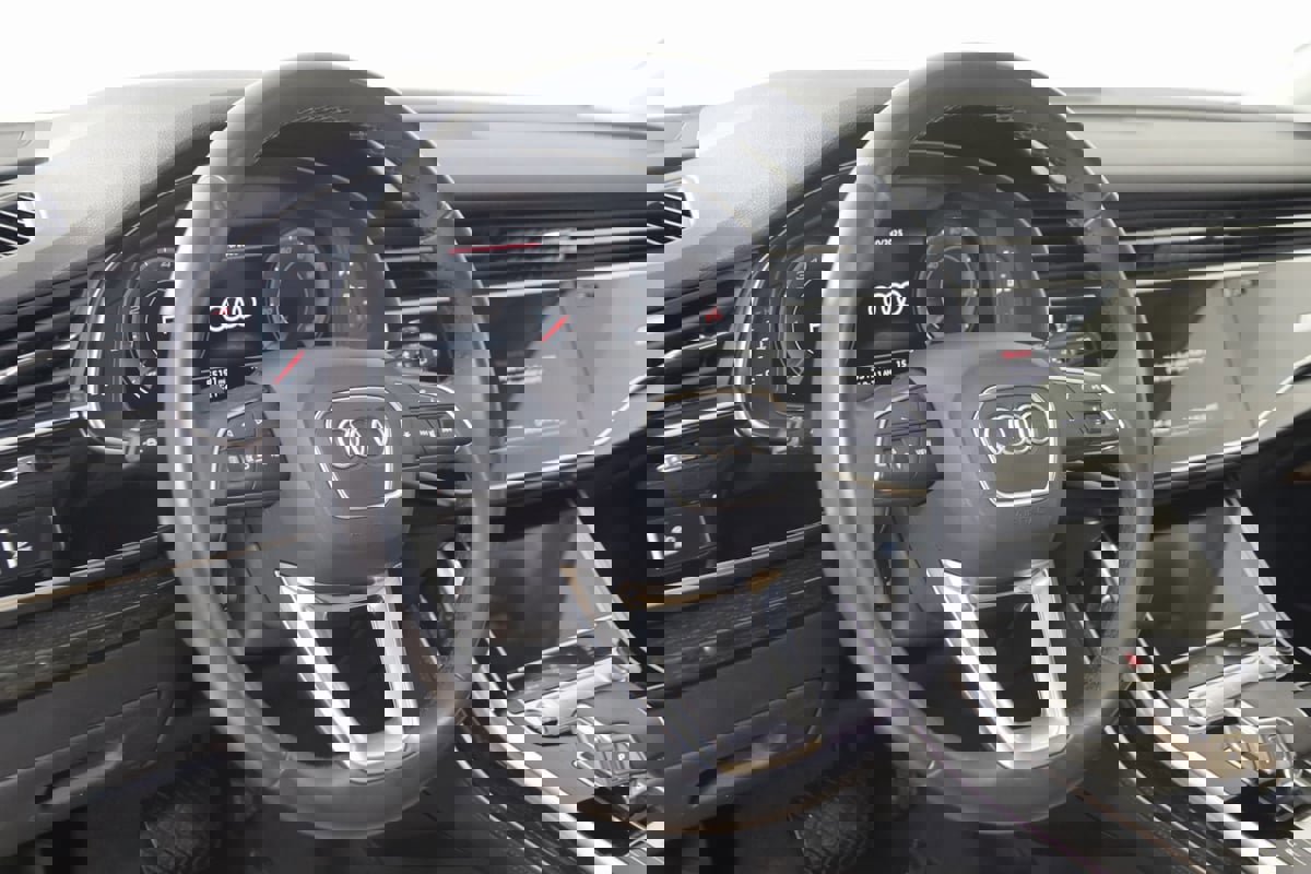 Used 2021 Audi Q7 3.0T Prestige w/ Prestige Package image 6