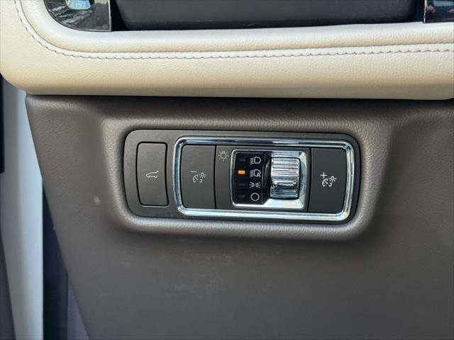 Used 2023 Lincoln Aviator Reserve w/ Elements Package Plus AWD/4WD image 21