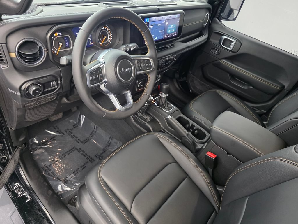 Used 2024 Jeep Wrangler Unlimited Sahara w/ Technology Group AWD/4WD image 10