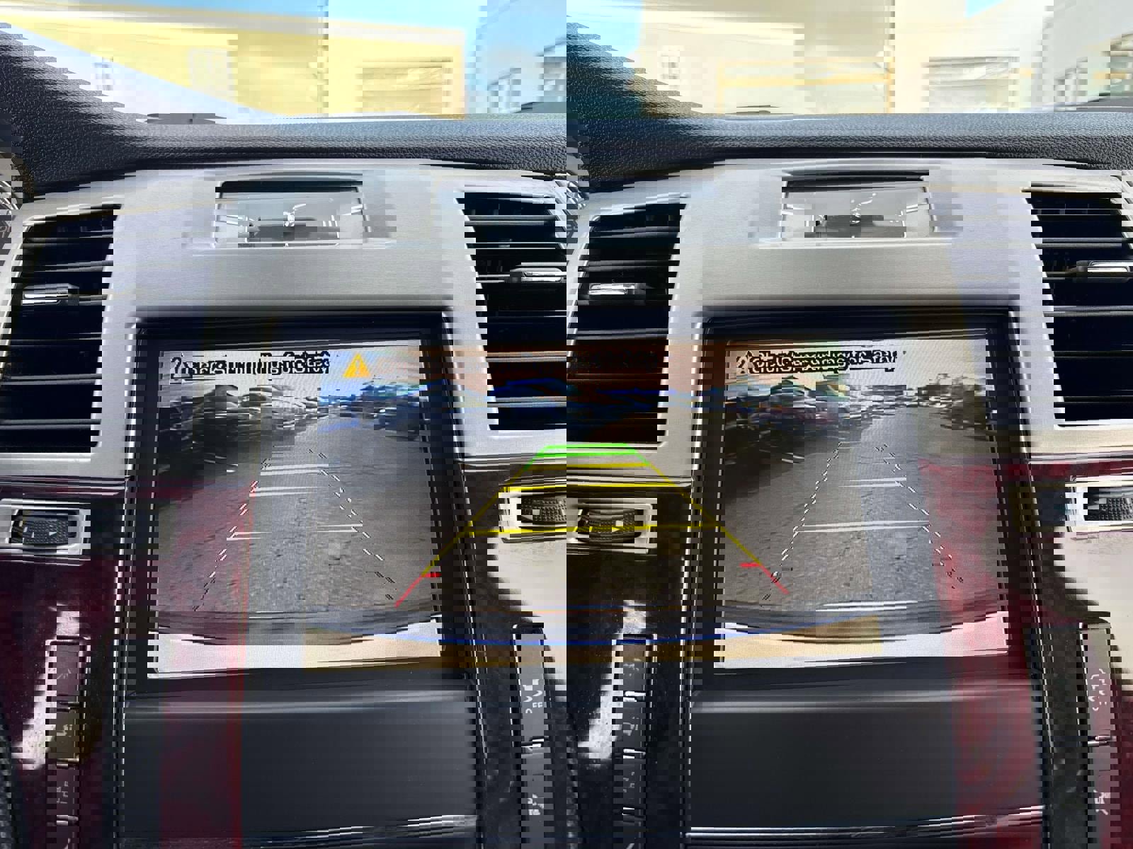 Used 2014 Cadillac Escalade Premium image 23