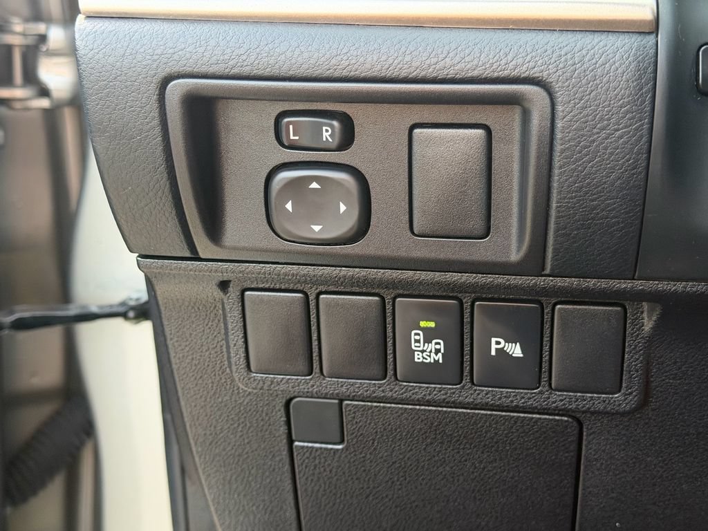 Used 2015 Lexus ES 350 w/ Premium Package FWD image 28
