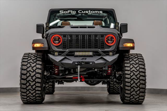 Used 2026 Jeep Gladiator Sport AWD/4WD image 4