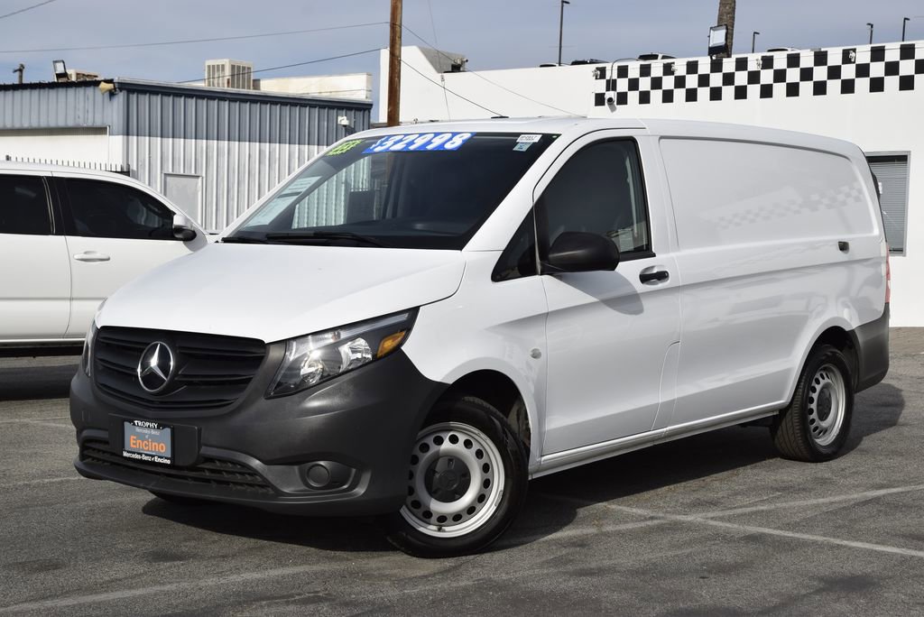 Used 2023 Mercedes-Benz Metris image 2