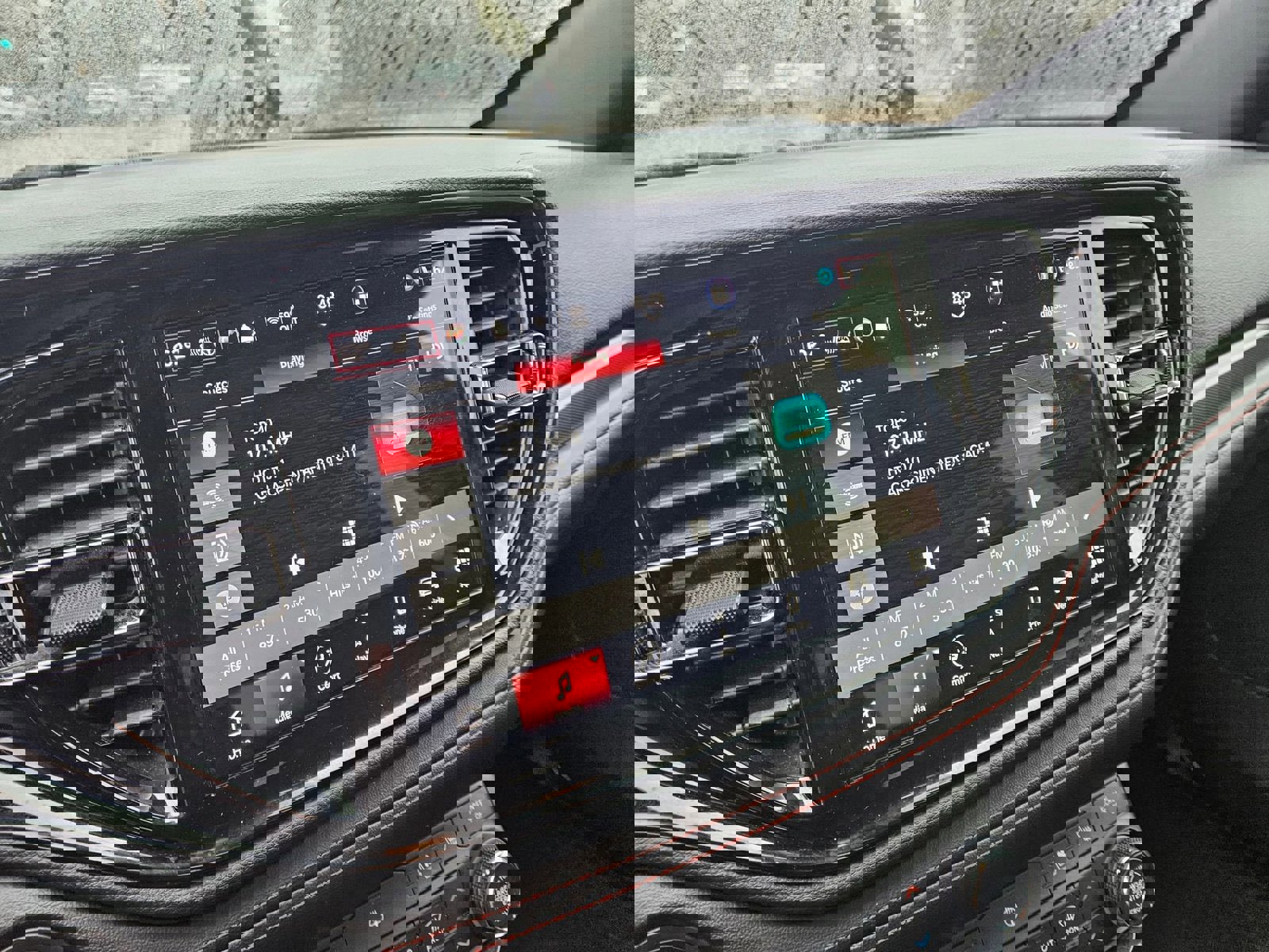 Used 2023 Dodge Durango GT image 17