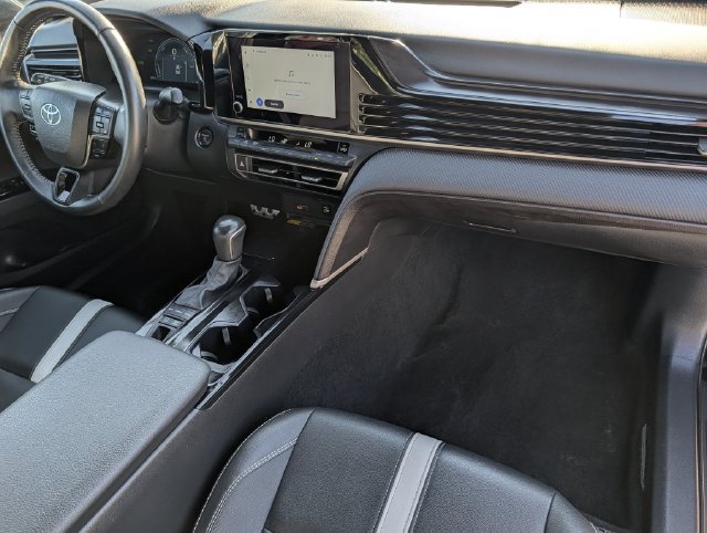 Used 2025 Toyota Camry SE FWD image 32