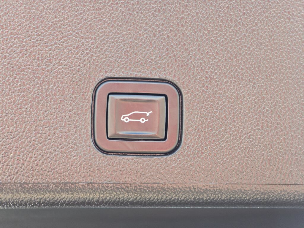 Used 2015 Cadillac SRX Performance w/ Driver Awareness Package FWD image 18
