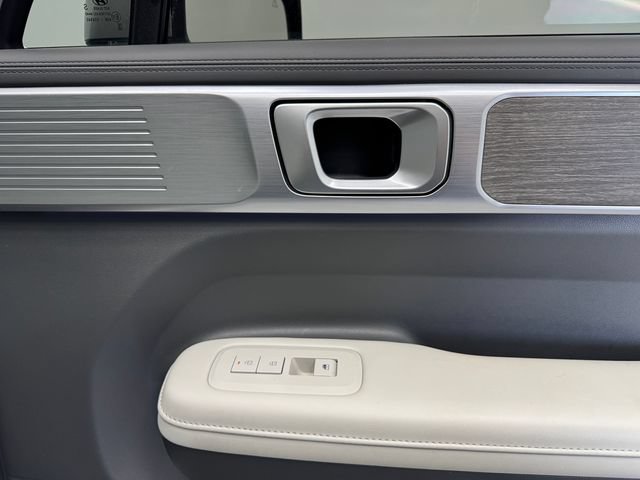 Used 2025 Hyundai Santa Fe Calligraphy FWD image 41