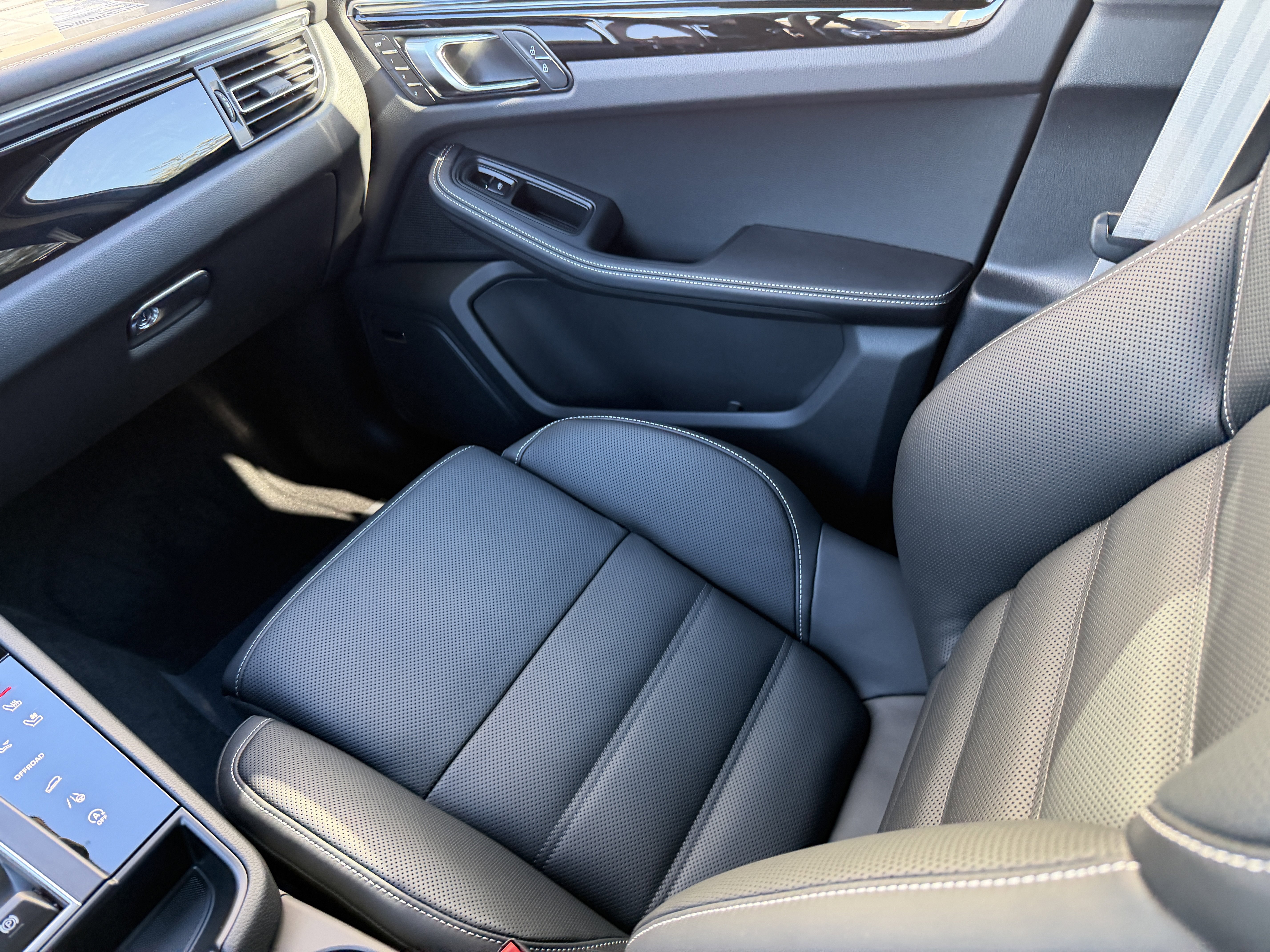 New 2026 Porsche Macan S image 20