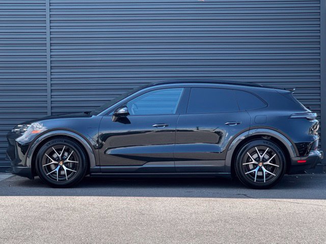 New 2026 Porsche Cayenne Electric AWD/4WD image 2