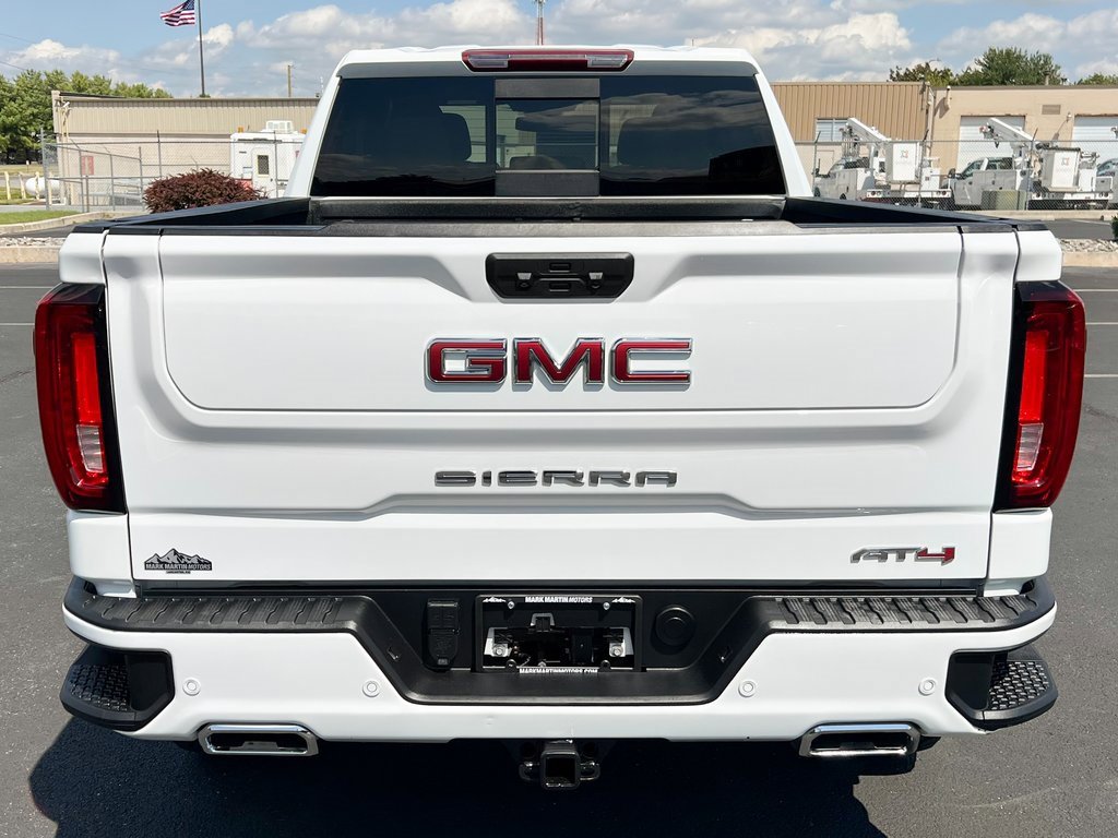Used 2024 GMC Sierra 1500 AT4 image 10