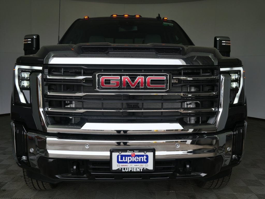 New 2026 GMC Sierra 3500 SLT w/ SLT Premium Package AWD/4WD image 7