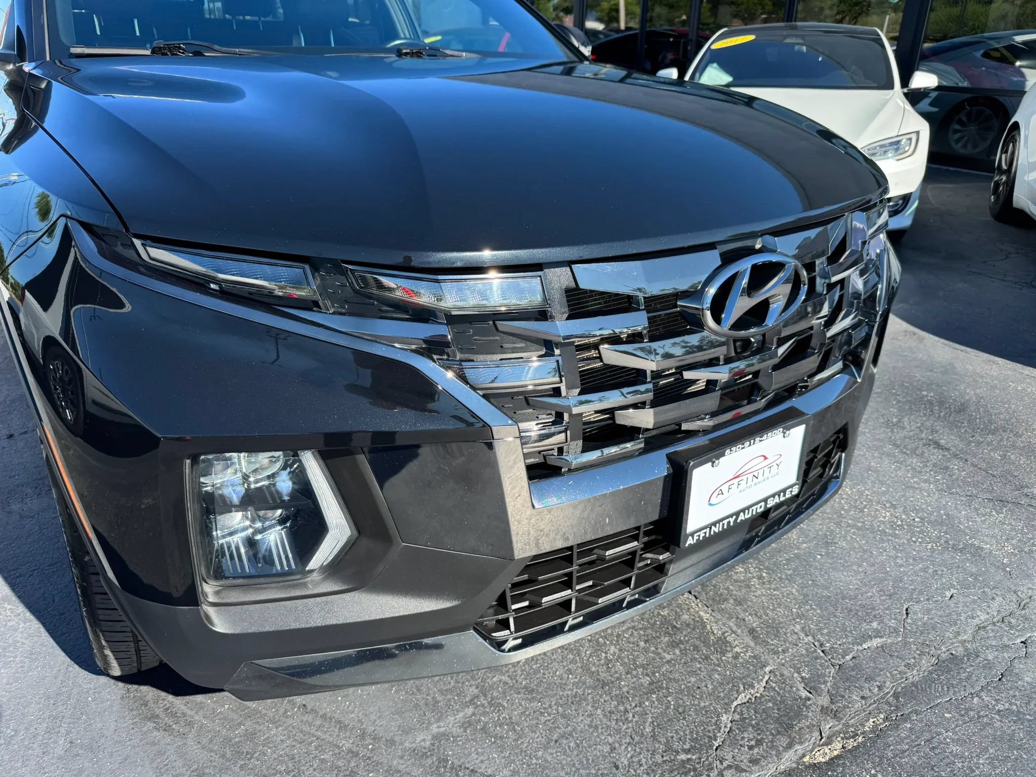 Used 2022 Hyundai Santa Cruz Limited AWD/4WD image 3