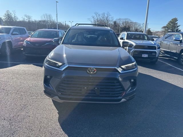 New 2026 Toyota Grand Highlander Platinum image 3