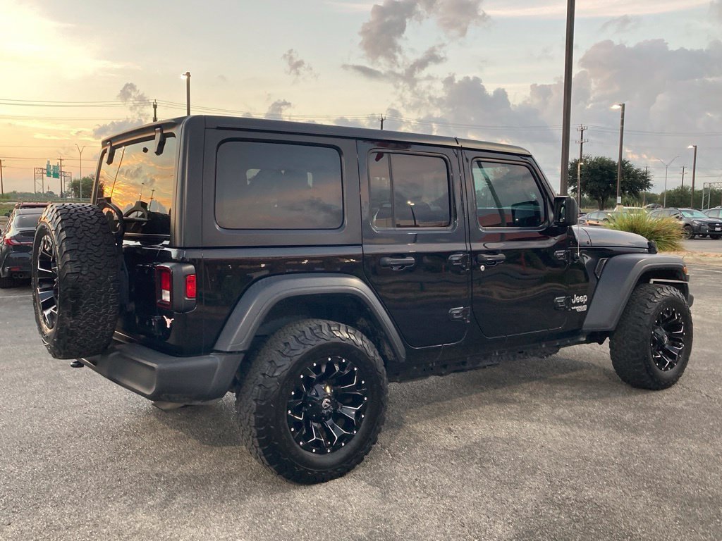 Used 2018 Jeep Wrangler Unlimited Sport AWD/4WD image 5