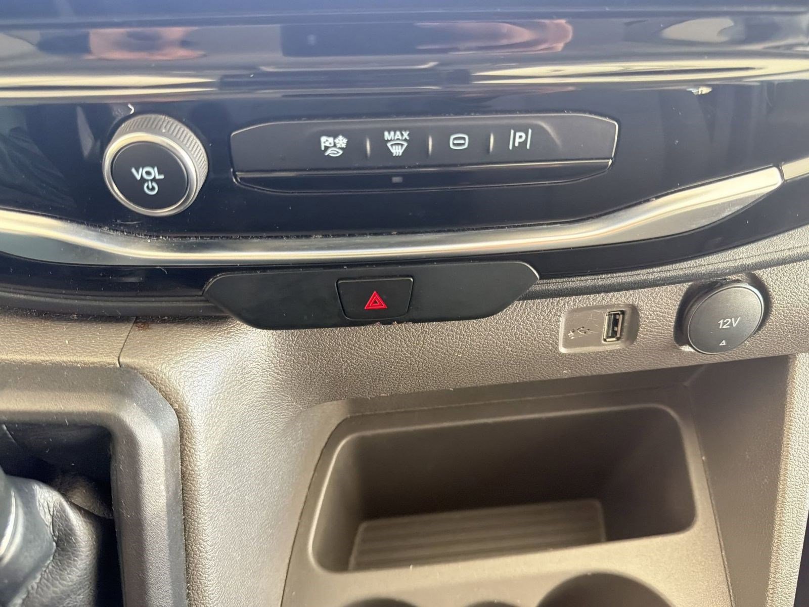 Used 2024 Ford Transit 350 XLT image 23