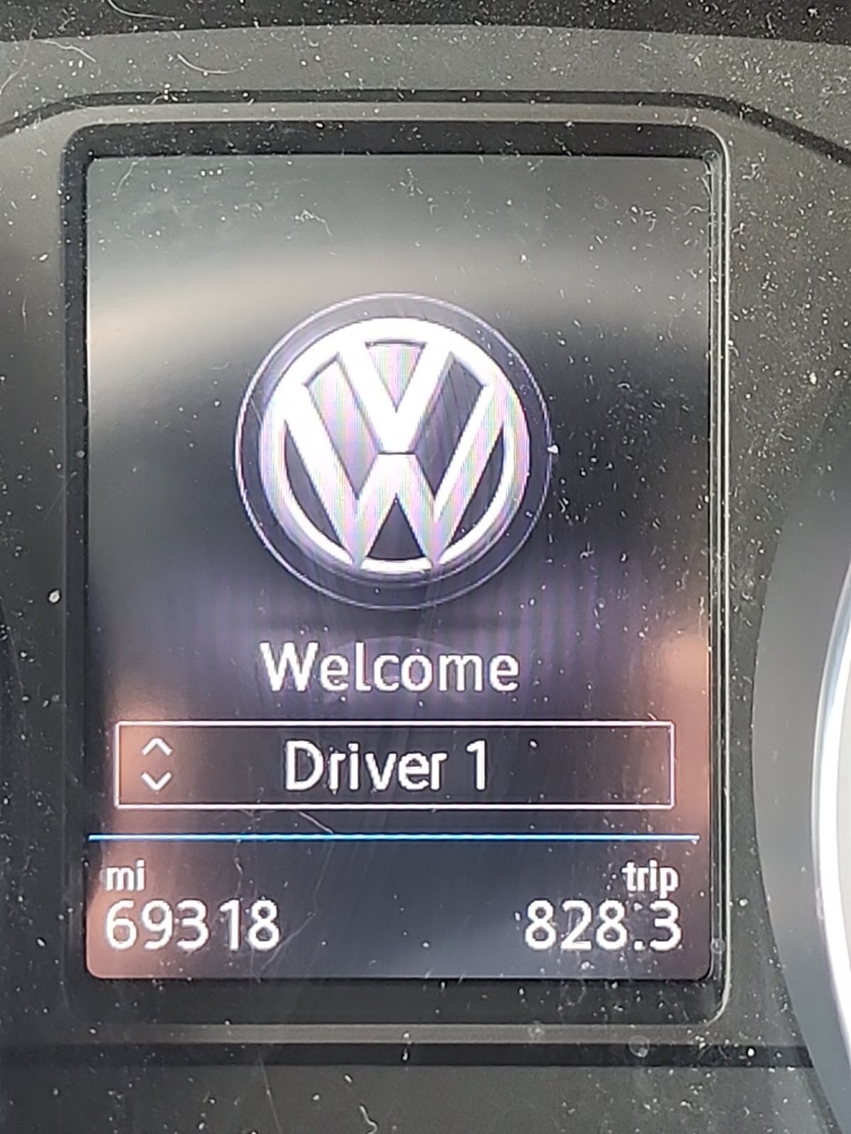 Used 2020 Volkswagen Tiguan SE w/ Panoramic Sunroof Package AWD/4WD image 12