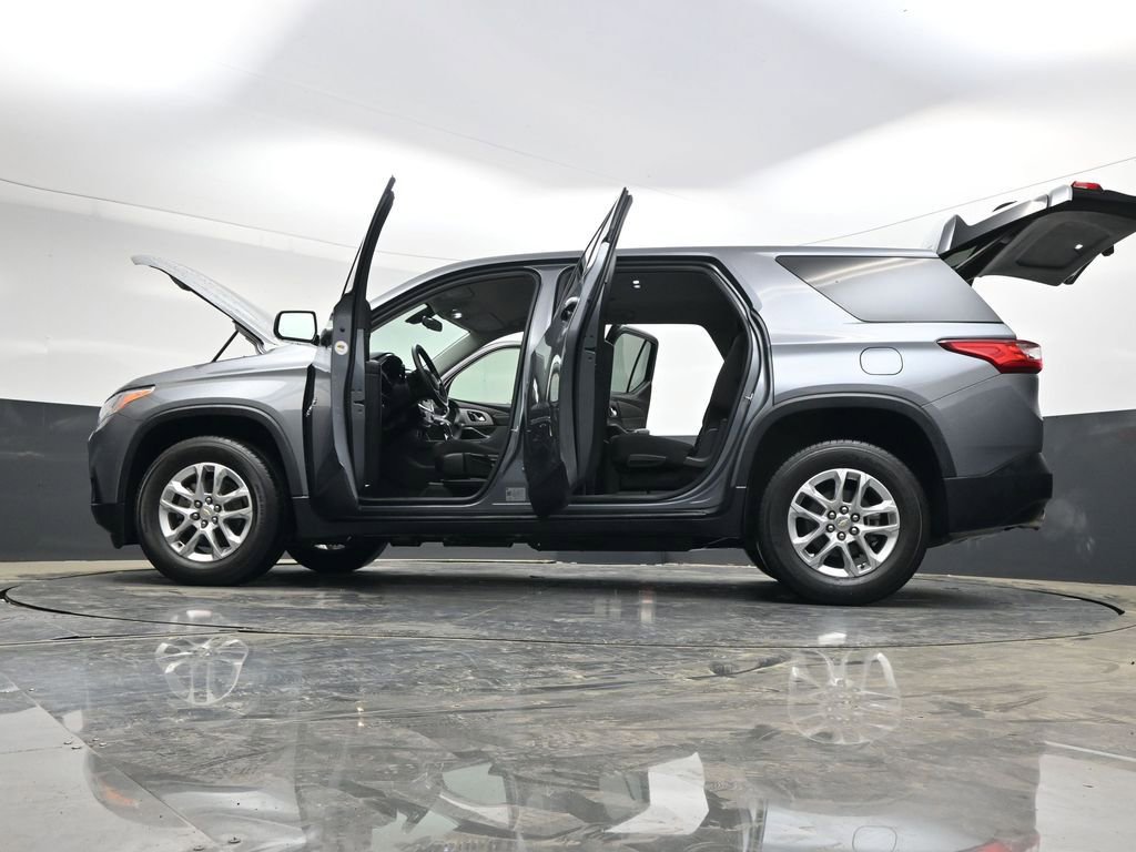 Used 2020 Chevrolet Traverse LS image 38