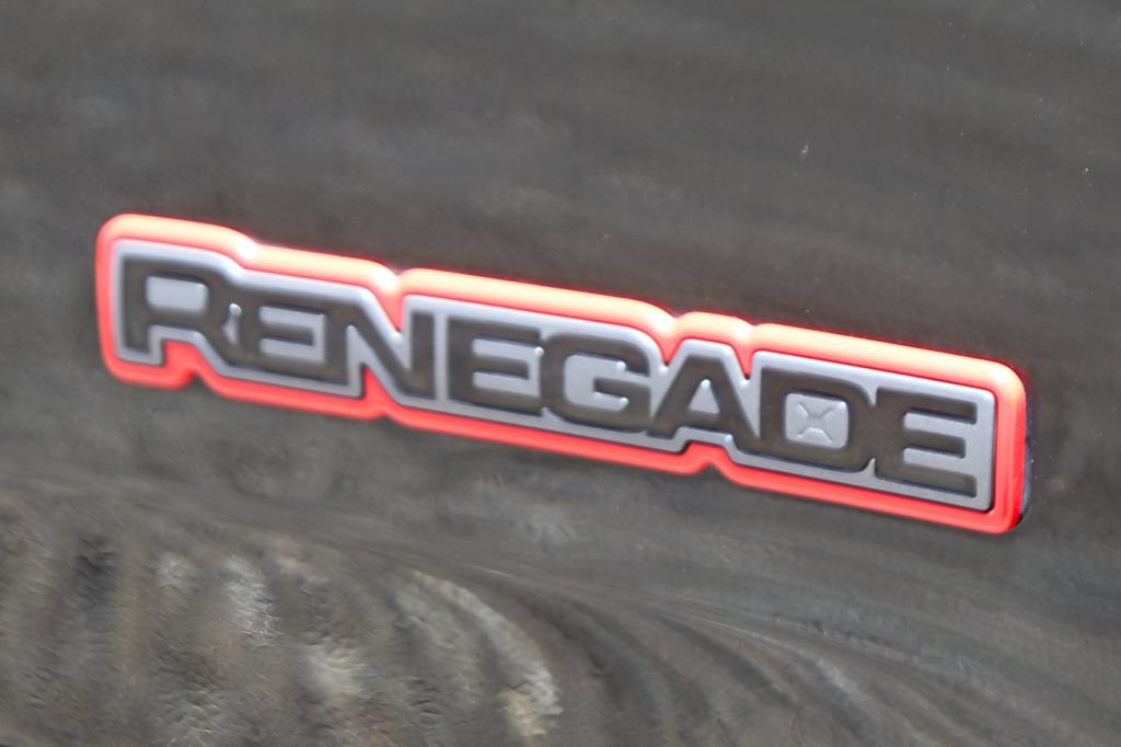 Used 2023 Jeep Renegade Trailhawk AWD/4WD image 44