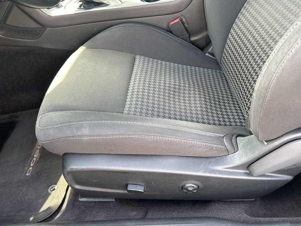 Used 2019 Dodge Challenger R/T RWD image 15