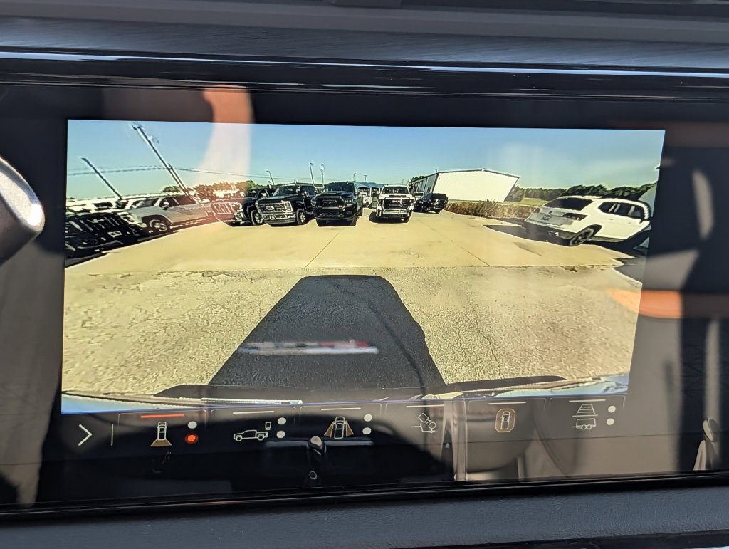 New 2026 GMC Sierra 2500 AT4 w/ AT4 Premium Plus Package AWD/4WD image 18