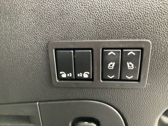 Used 2020 Cadillac Escalade Luxury AWD/4WD image 16