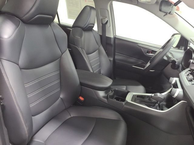 Certified 2023 Toyota RAV4 XLE Premium AWD/4WD image 18