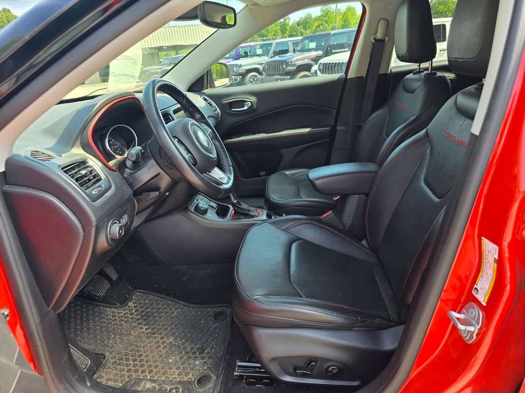 Used 2021 Jeep Compass Trailhawk AWD/4WD image 4