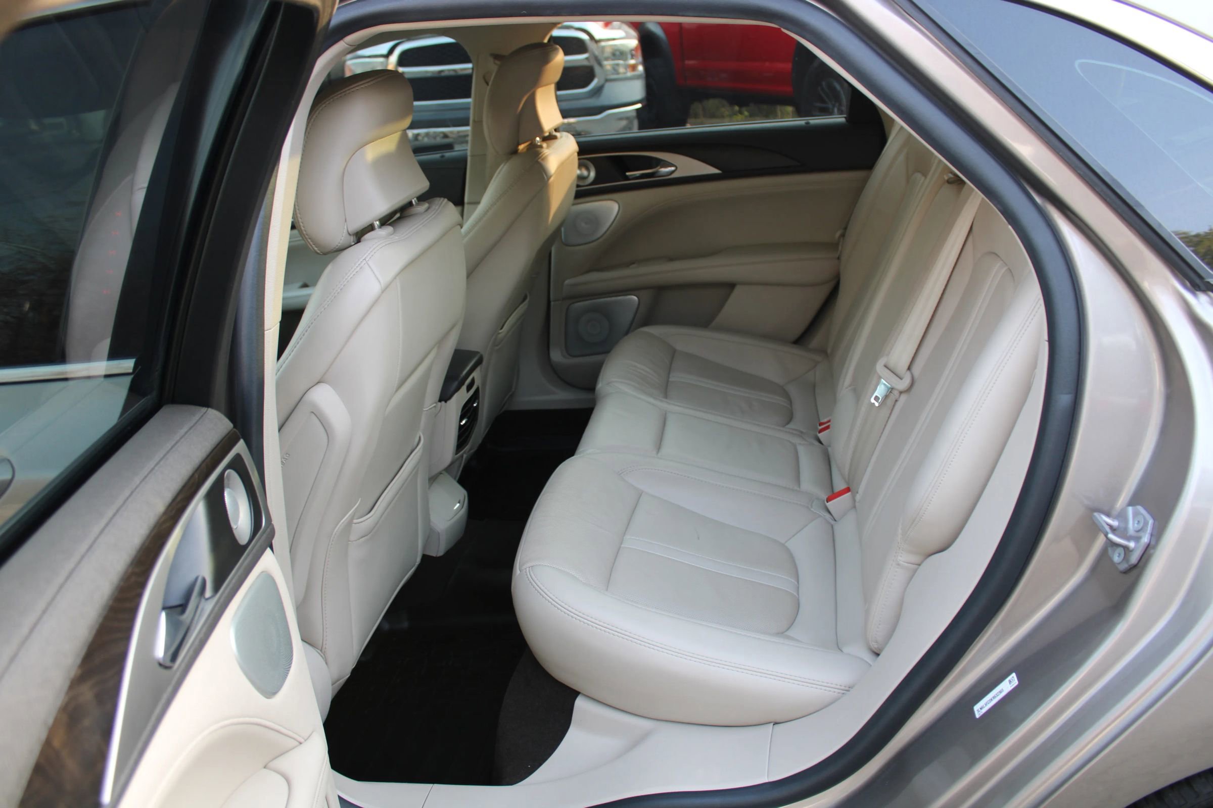 Used 2019 Lincoln MKZ Reserve w/ Luxury Package image 10