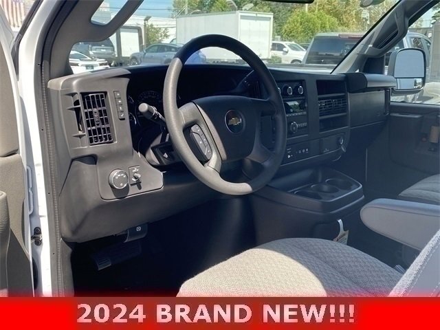 Used 2024 Chevrolet Express 2500 w/ Driver Convenience Package image 10