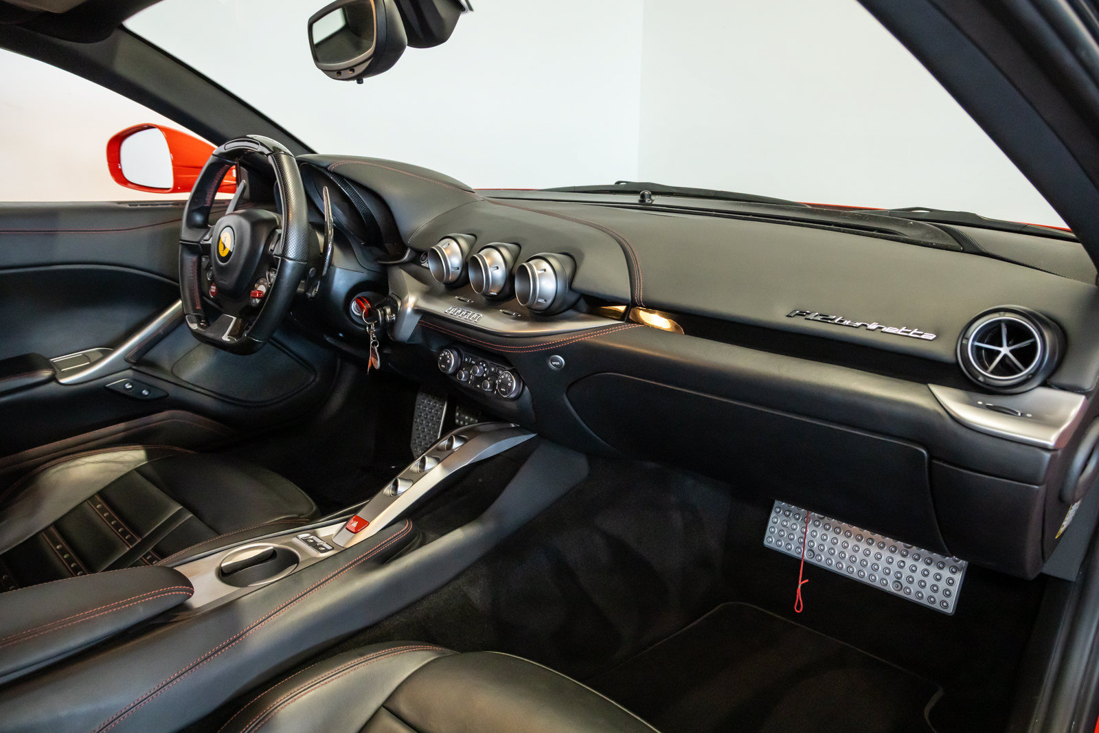 Used 2016 Ferrari F12 Berlinetta RWD image 35