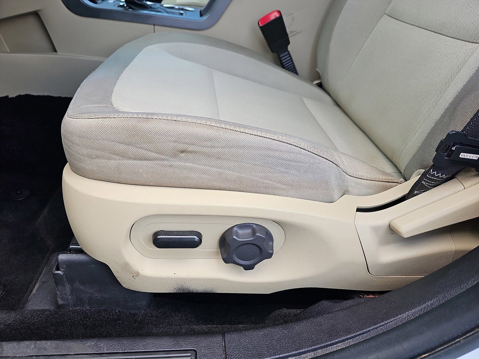 Used 2018 Ford Flex SE FWD image 16