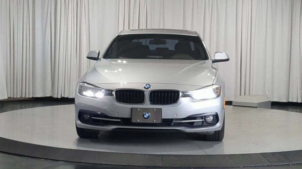 Used 2016 BMW 328i xDrive Sedan AWD/4WD image 3