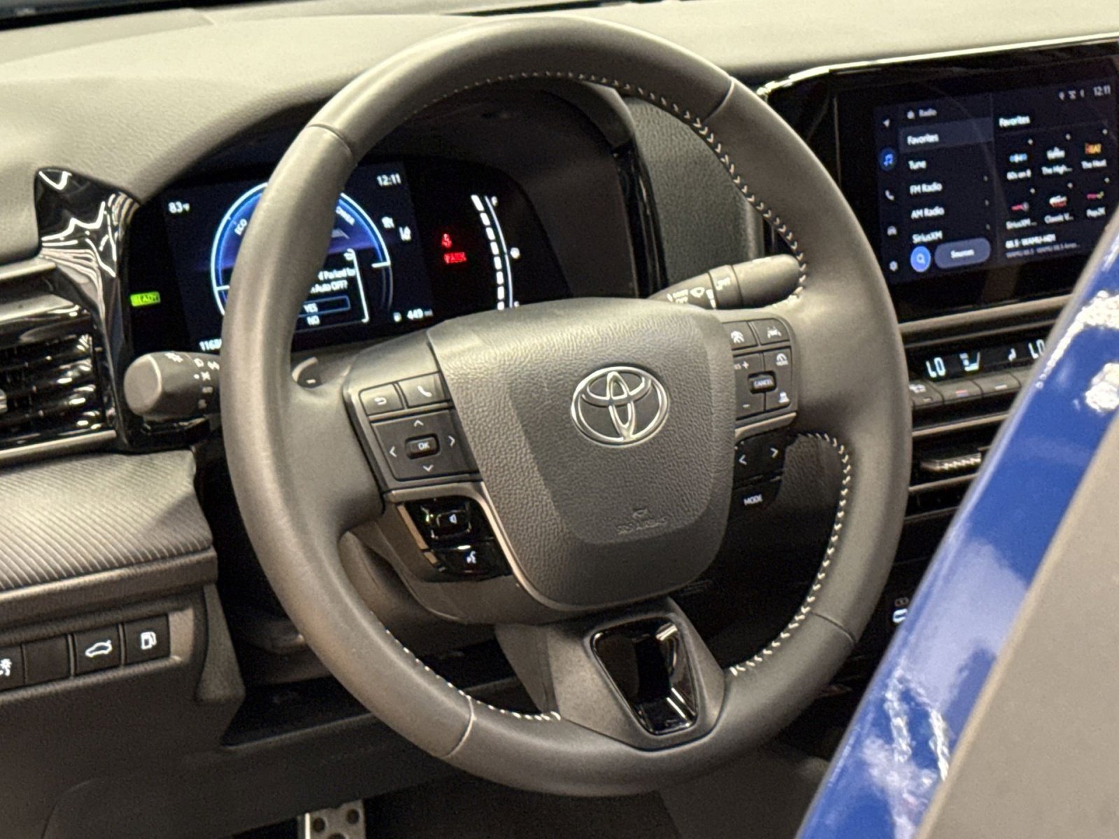Used 2025 Toyota Camry SE AWD/4WD image 17