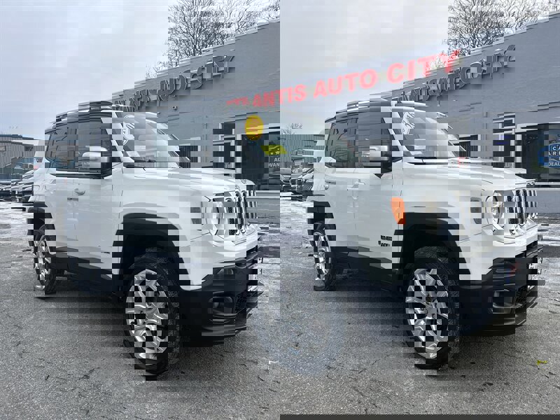 Used 2016 Jeep Renegade Limited image 3