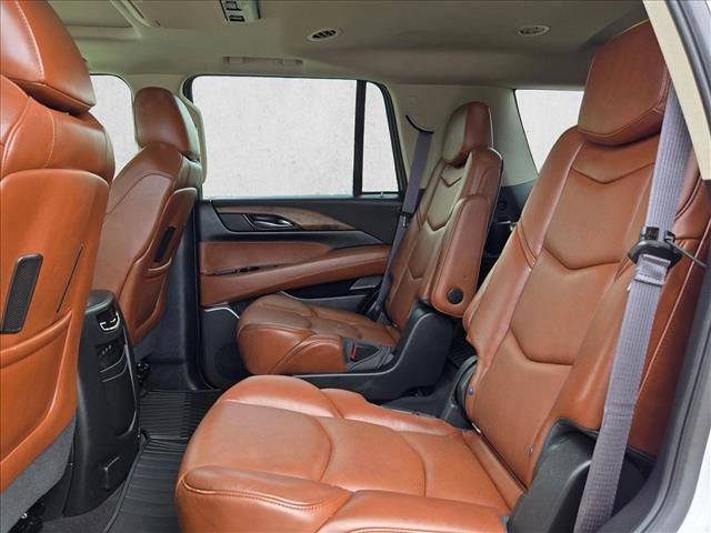 Used 2017 Cadillac Escalade Premium Luxury w/ LPO, Radiant Package image 17