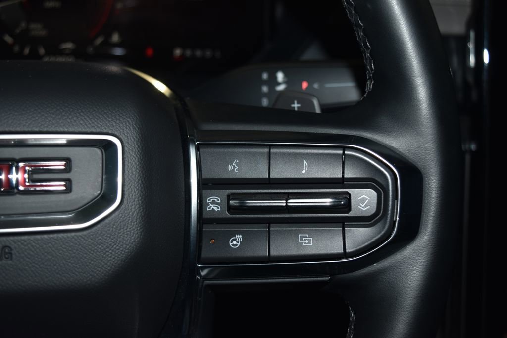 Used 2024 GMC Acadia Elevation AWD/4WD image 10