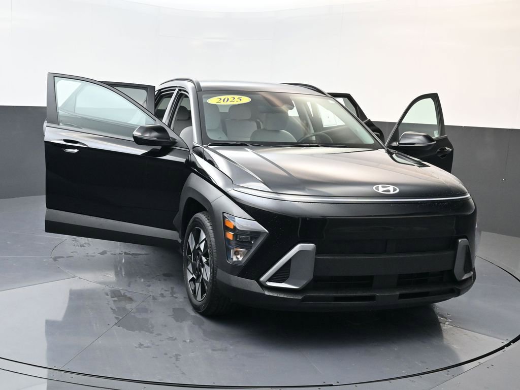 Certified 2025 Hyundai Kona SEL image 23