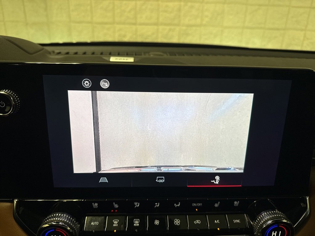 Used 2023 GMC Canyon AT4 w/ AT4 Premium Package image 23