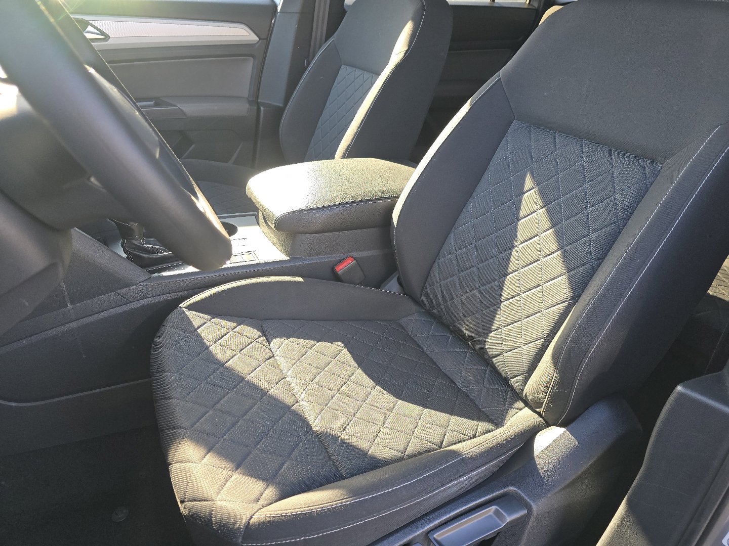 Used 2021 Volkswagen Atlas Cross Sport S image 19