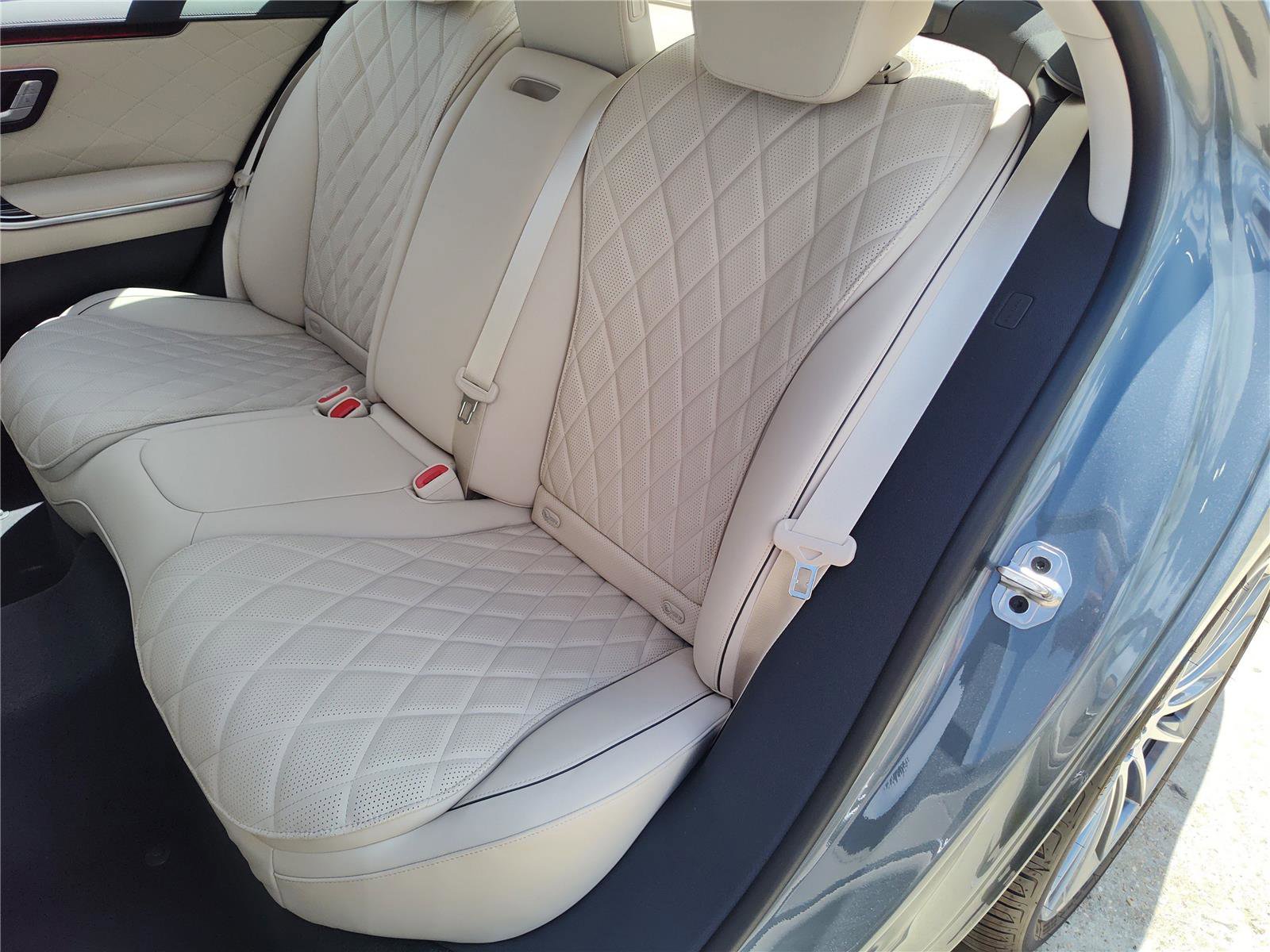 New 2025 Mercedes-Benz S 580 4MATIC Sedan image 24